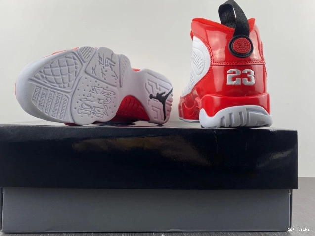 1st Kicks Shoes Jordan Gym Air 302370-160 9 White Red Retro 0820